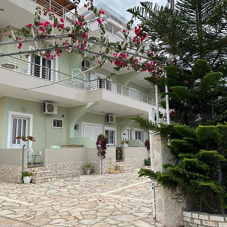 Golden Apartment Sarandë Exterior foto