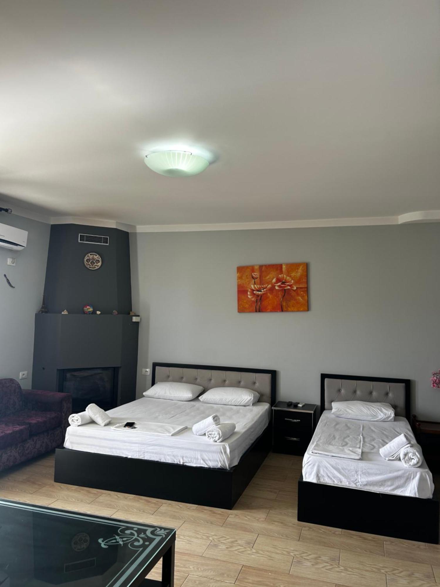 Golden Apartment Sarandë Exterior foto