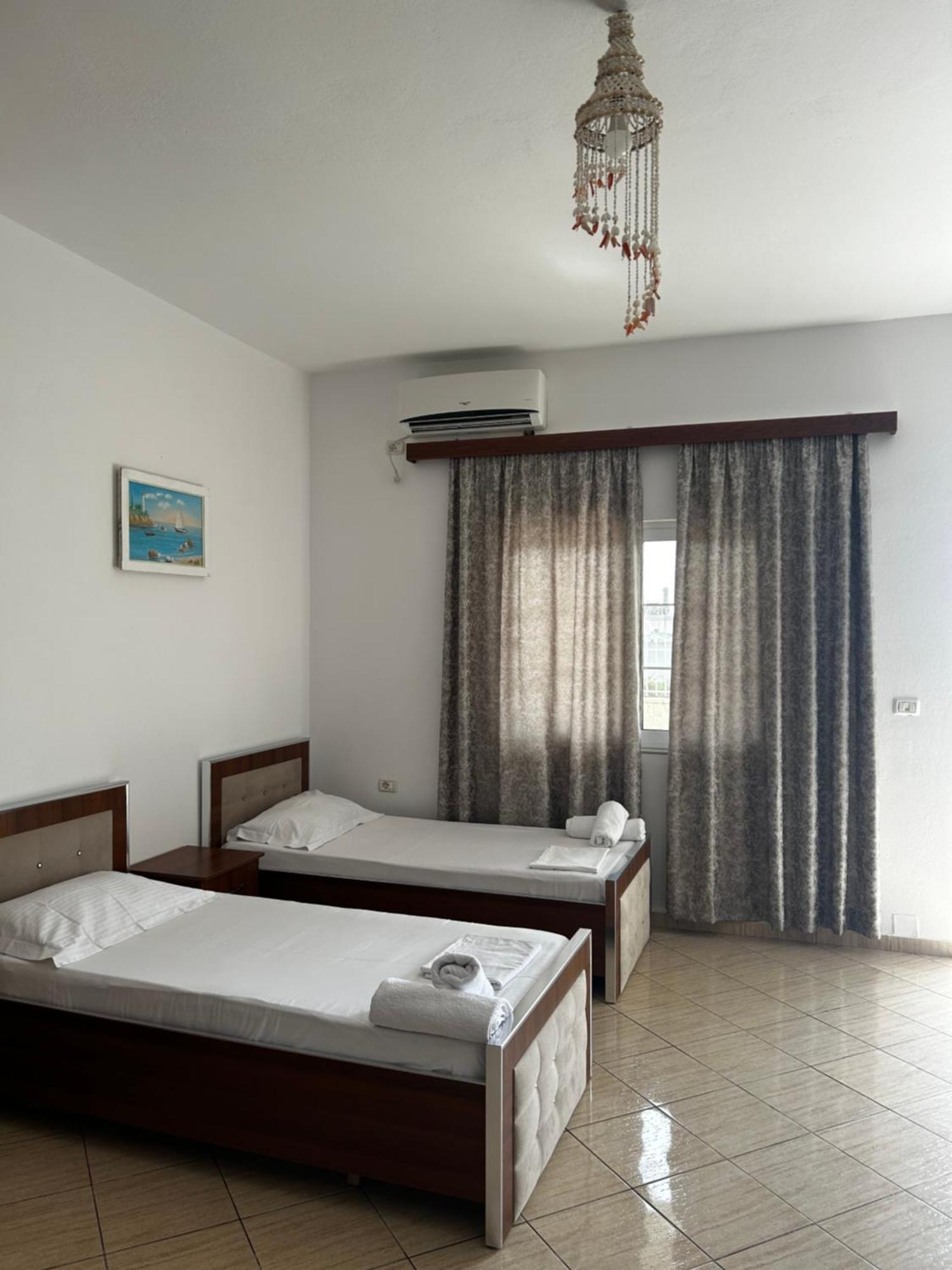 Golden Apartment Sarandë Exterior foto