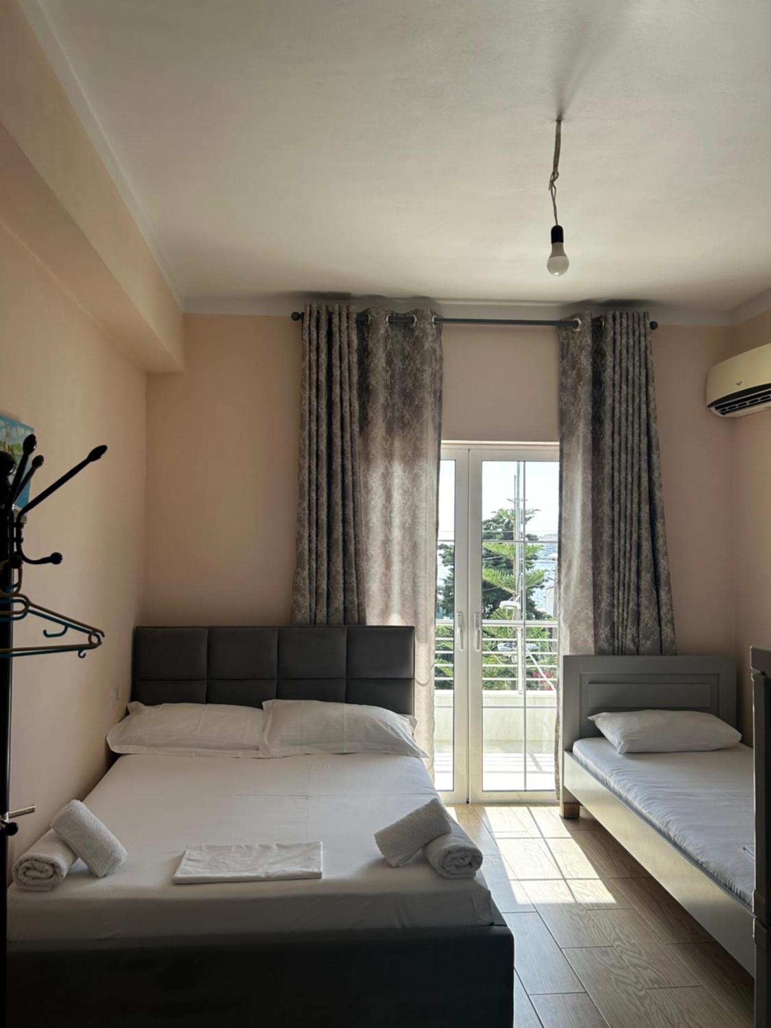 Golden Apartment Sarandë Exterior foto