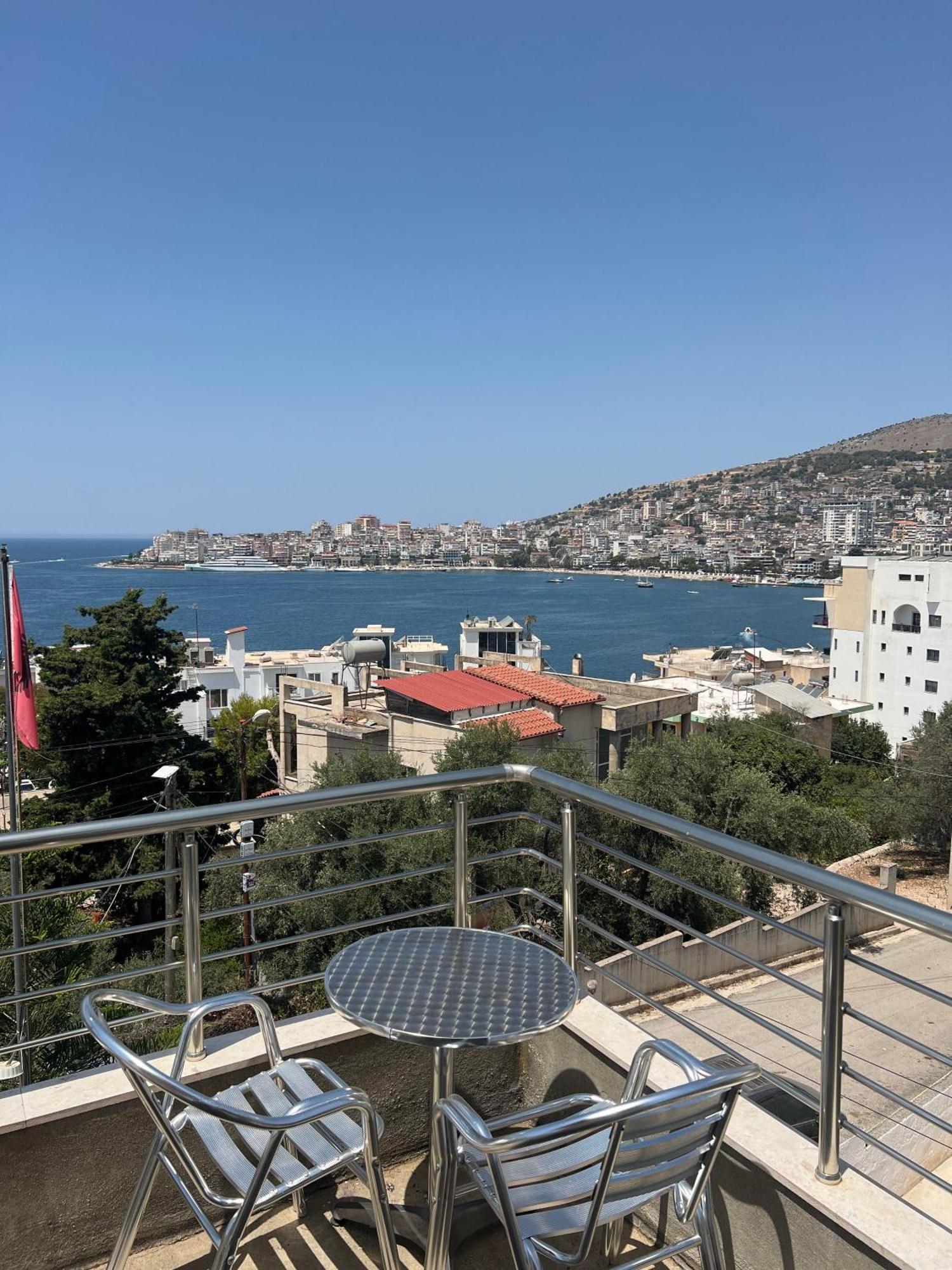 Golden Apartment Sarandë Exterior foto