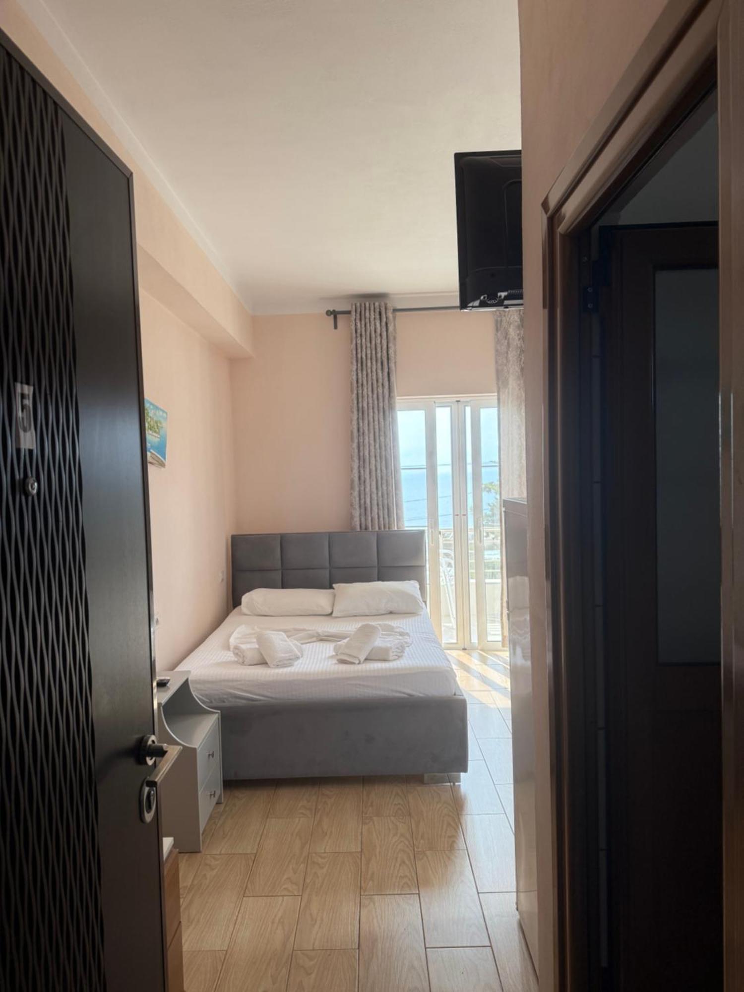 Golden Apartment Sarandë Exterior foto