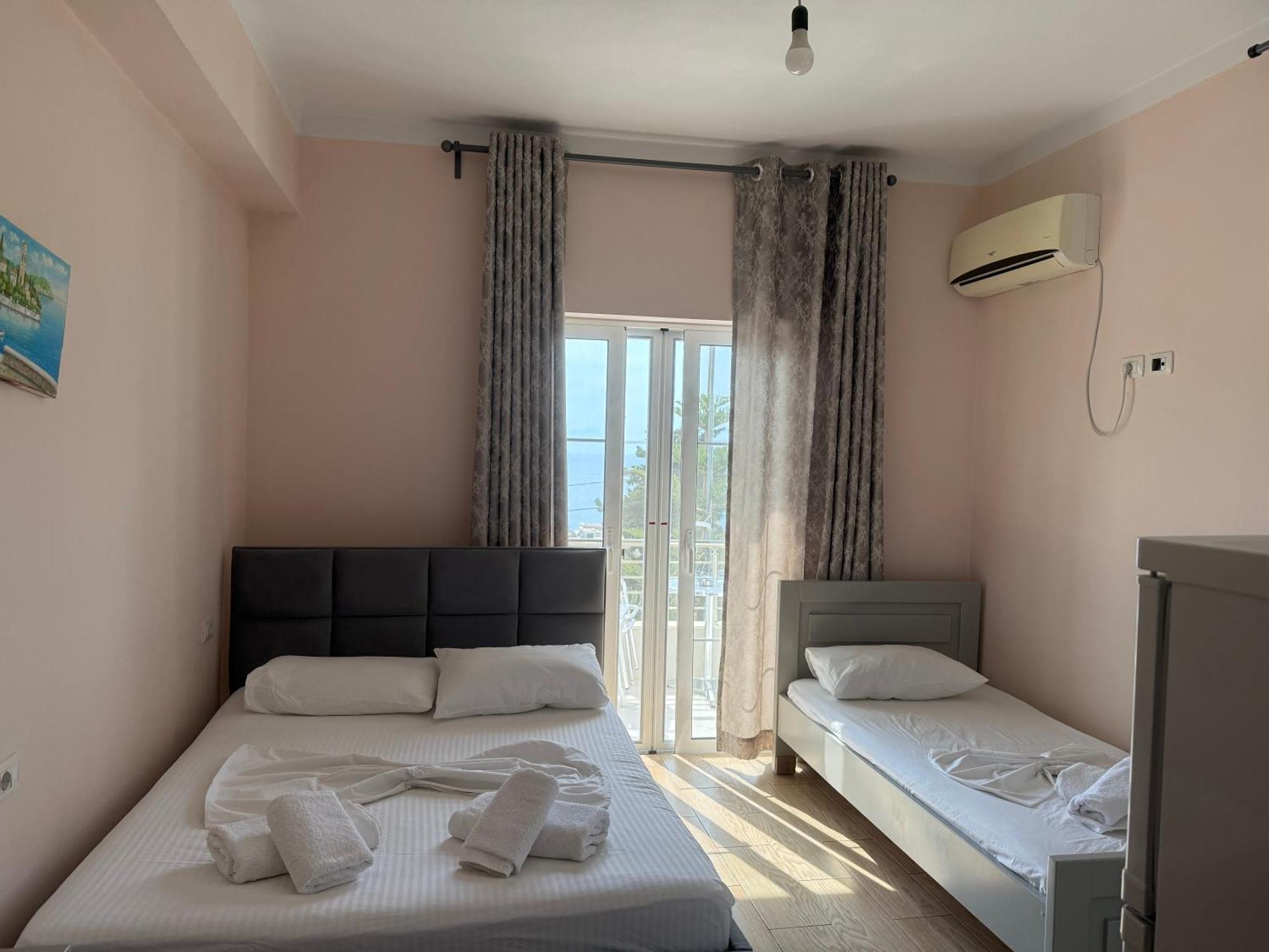 Golden Apartment Sarandë Exterior foto