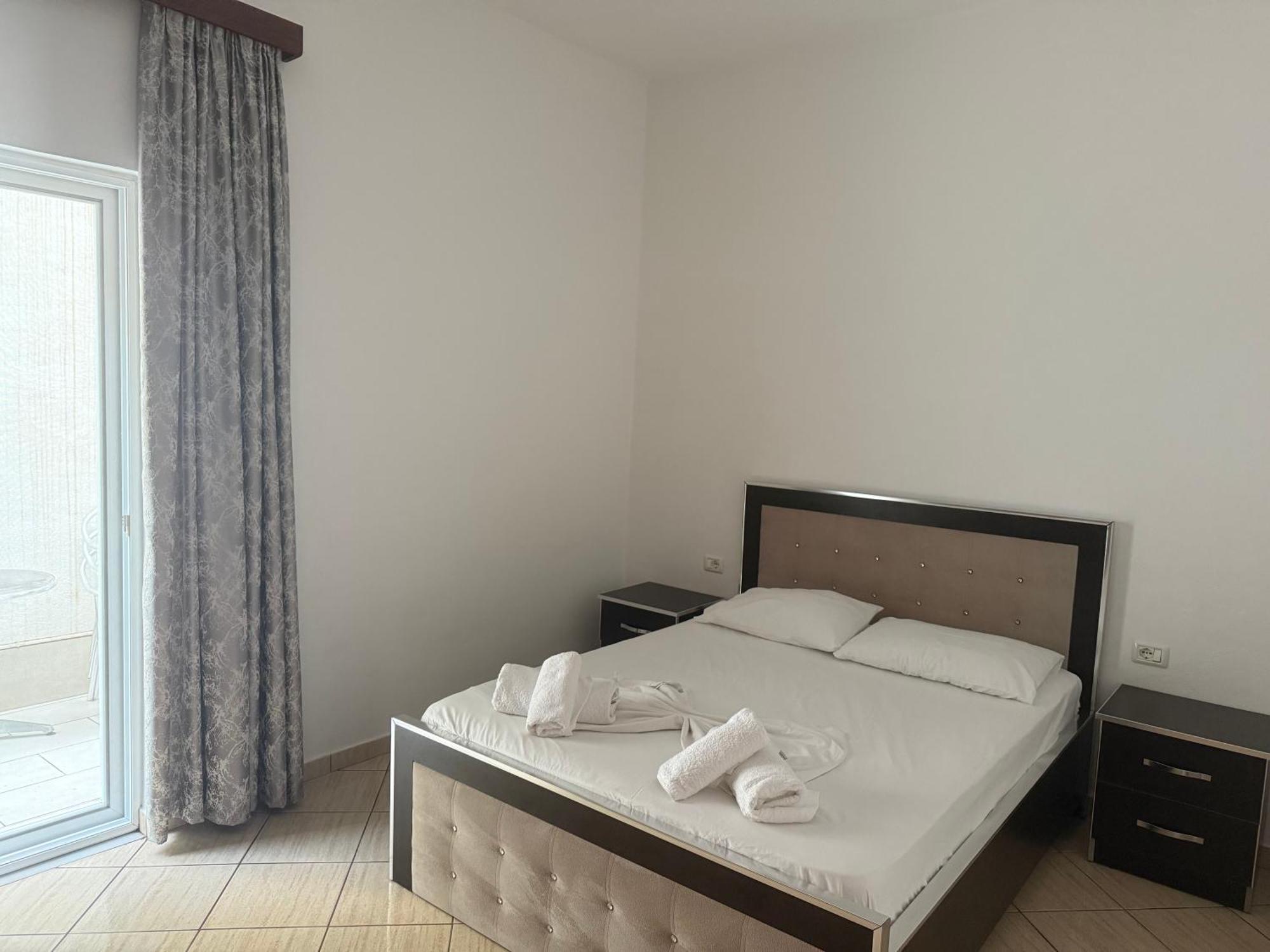 Golden Apartment Sarandë Exterior foto